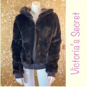 💞PINK Victoria’s Secret Limited Edition Coat